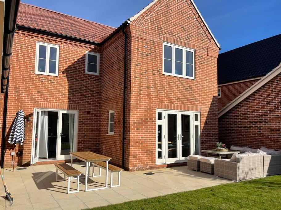 הולט Stunning! Beautiful Contemporary Property In Holt, Norfolk מראה חיצוני תמונה